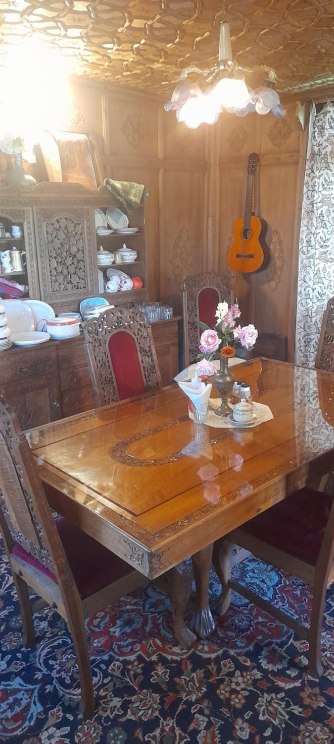 Mashal Hotel in India