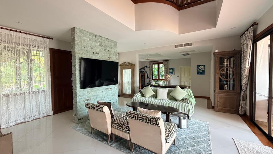 Laguna Village 5 Bedrooms Lake View Pool Villa Villa in Choeng Thale