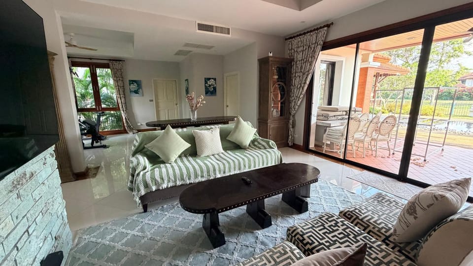 Laguna Village 5 Bedrooms Lake View Pool Villa Villa in Choeng Thale