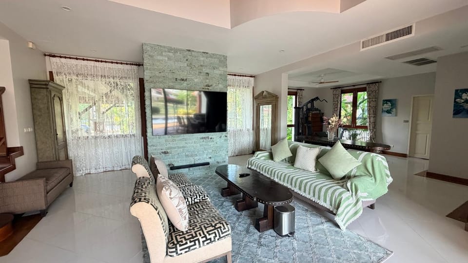 Laguna Village 5 Bedrooms Lake View Pool Villa Villa in Choeng Thale