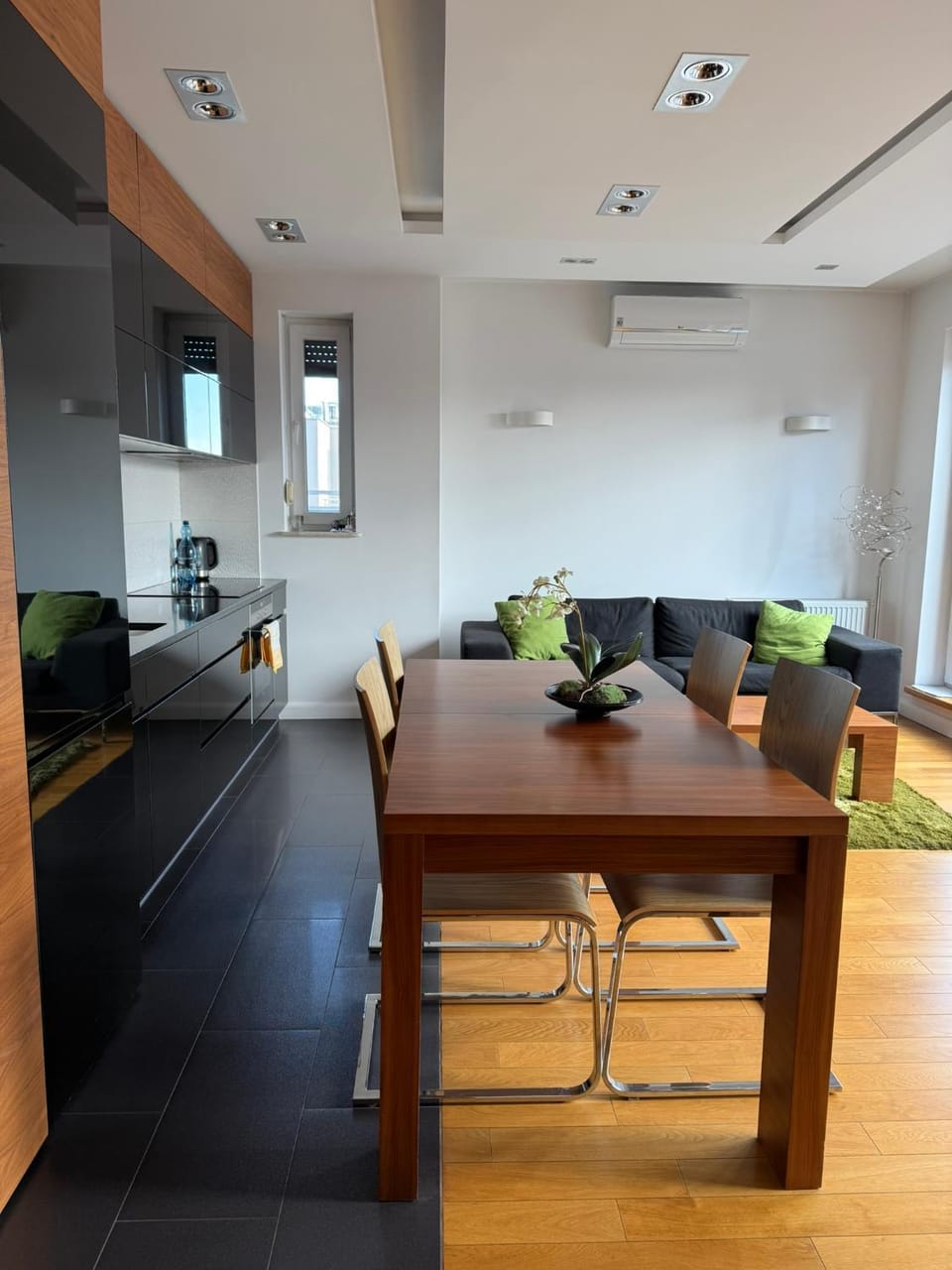 Apartament Sztuki Piękne z bezpłatnym garażem Apartment in Poland
