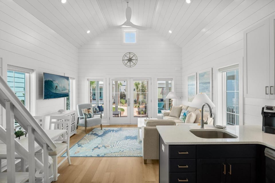 Margarita Sunrise Surf Bungalow 5 House in Panama City Beach