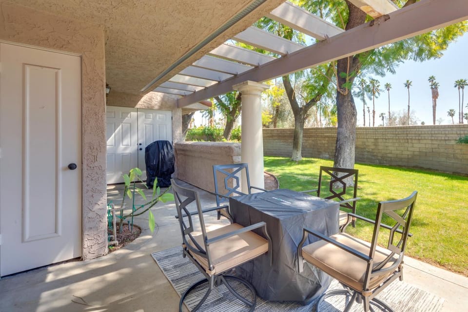 Patio & Pool Access! Mtn-View Palm Springs Escape House in Palm Springs