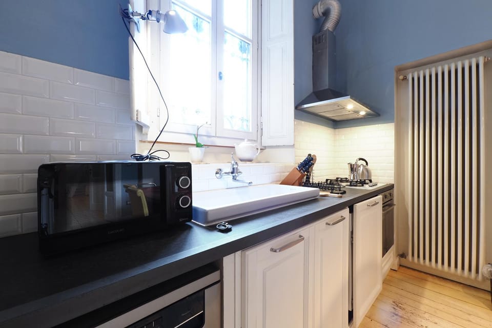 dishwasher, microwave, kitchen