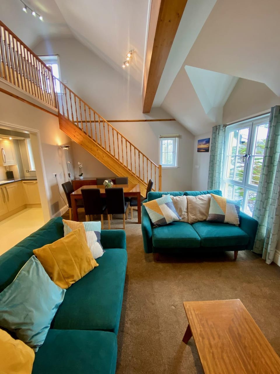 Day, Living room, Seating area, kitchen