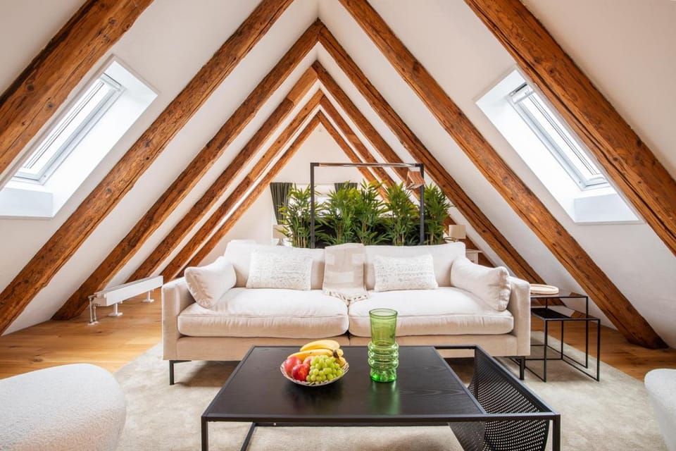 Living room, Food and drinks