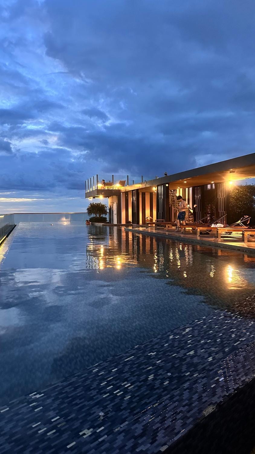 The base condo high floor and seaview Apartment in Pattaya City