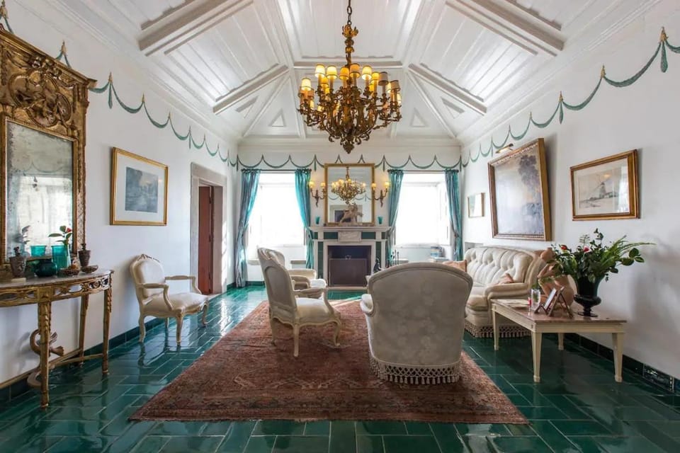 Communal lounge/ TV room, Living room