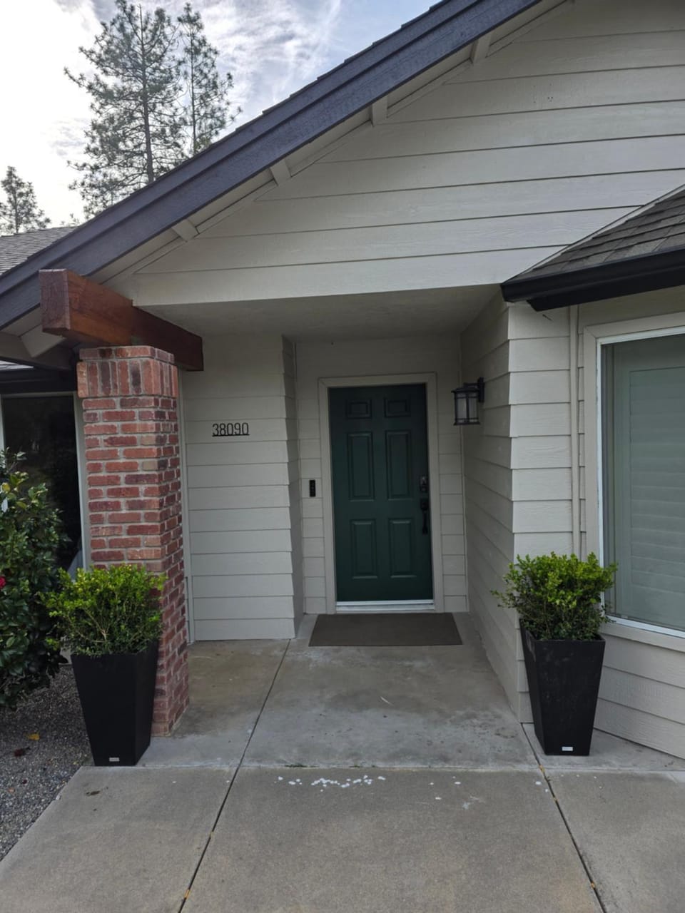 Facade/entrance