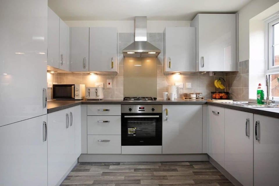 Peaceful 3 Bed Rugby Family Home Contractor Friendly Near Amenities Villa in Rugby