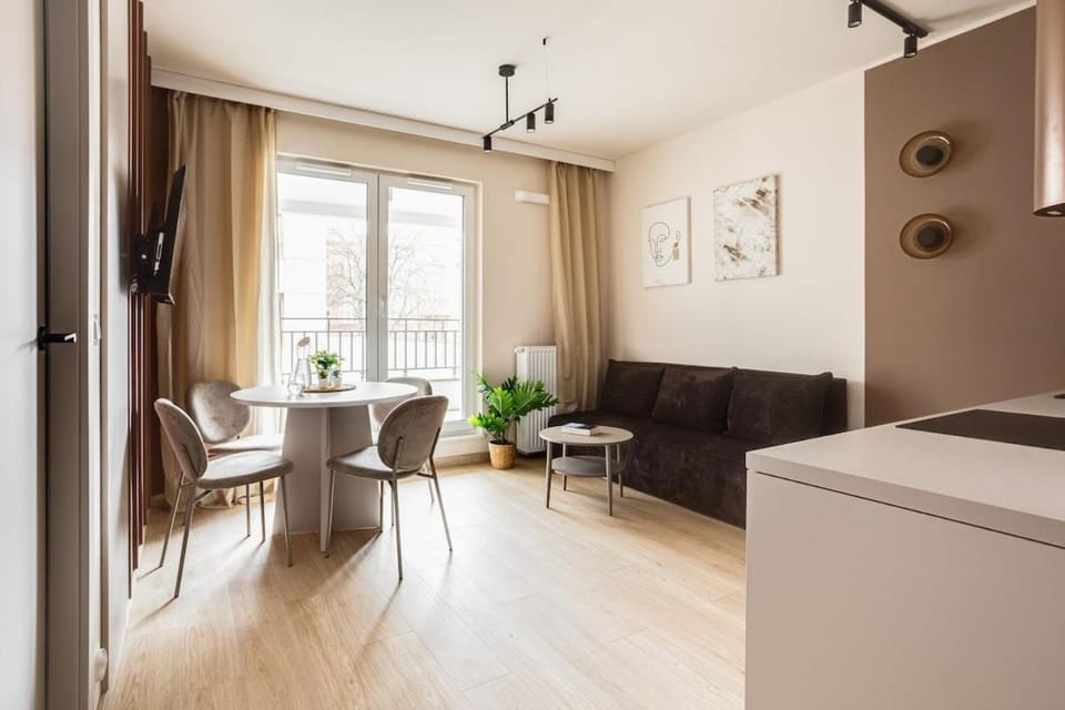 Kitchen or kitchenette, Living room, Seating area, Dining area