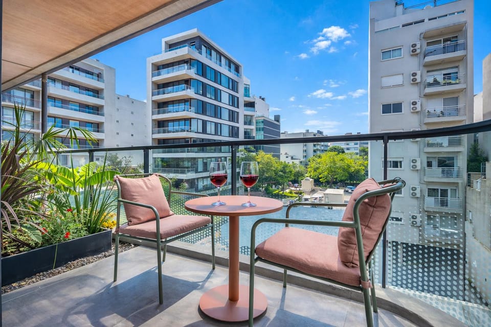 View (from property/room), Balcony/Terrace, City view