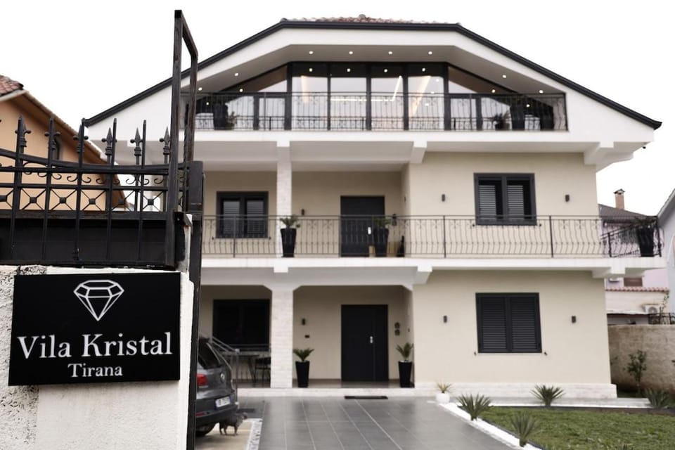 Villa Kristal Lux Tirana Apartment in Tirana