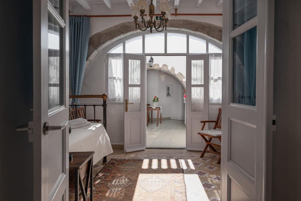 Seating area, Bedroom