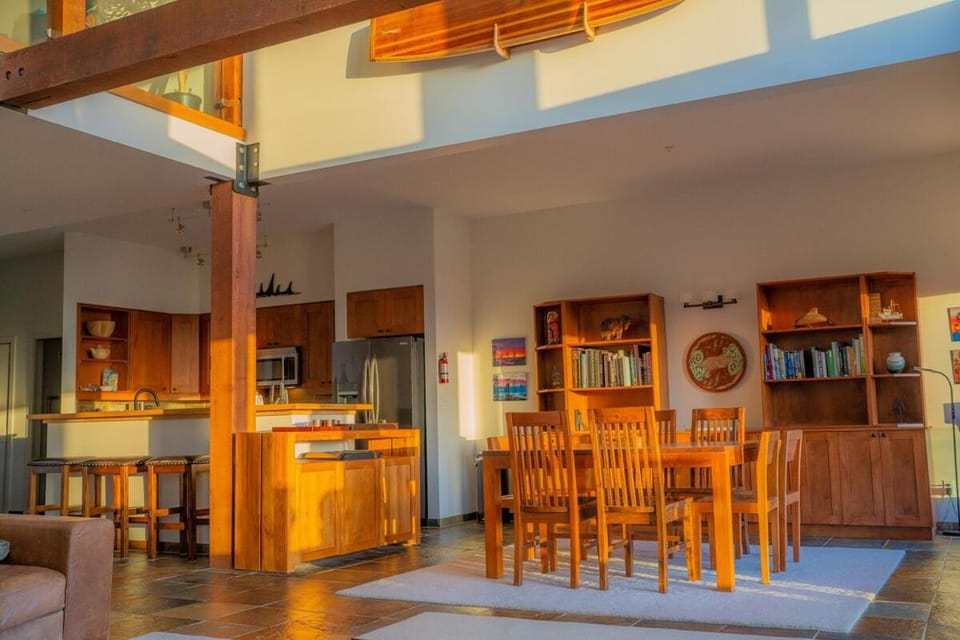Library, Kitchen or kitchenette, Dining area