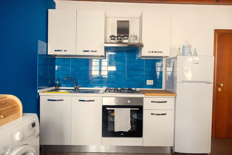 Kitchen or kitchenette, kitchen