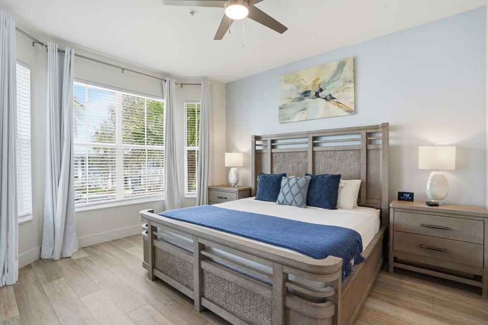 1226 - Updated -Sleeps 6 - Close to Pool and Gym House in Lely Resort