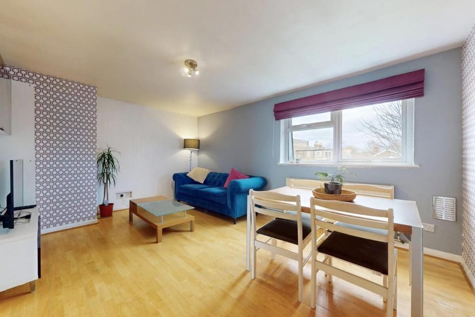 Living room, Photo of the whole room, Seating area