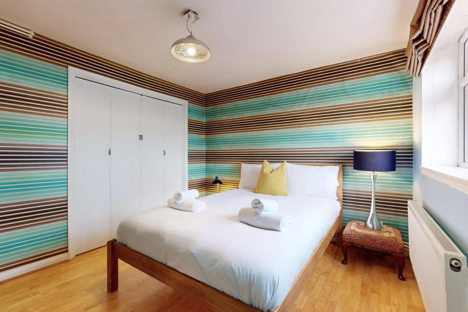 Bed, Bedroom, wardrobe