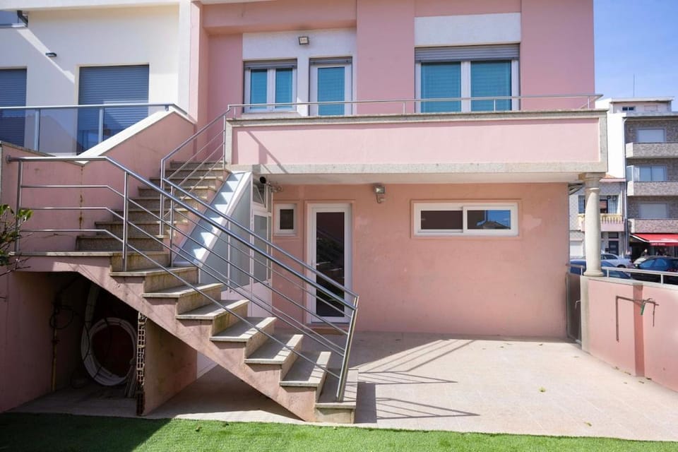 Alegria Beach House House in Porto District