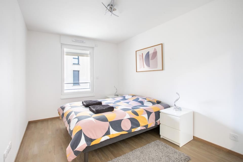 Bed, Bedroom