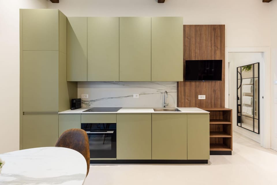 TV and multimedia, Kitchen or kitchenette, Seating area, Dining area, dishwasher, oven, stove, toaster, kitchen