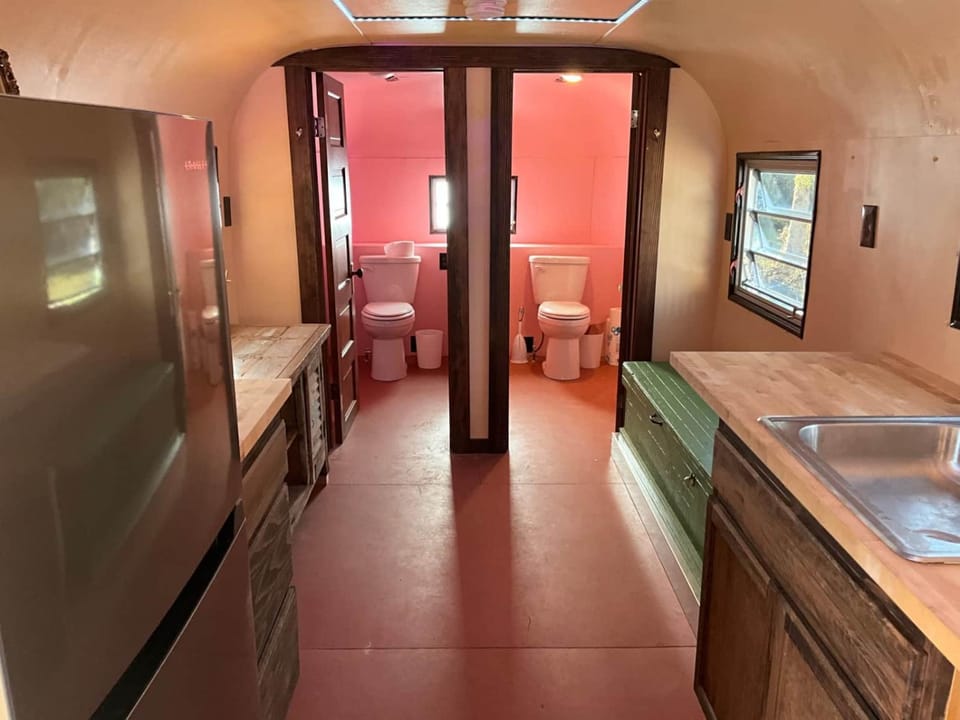 Moonshadow Flat Glamping - Onyx Tent Campground/ 
RV Resort in Sierra Nevada