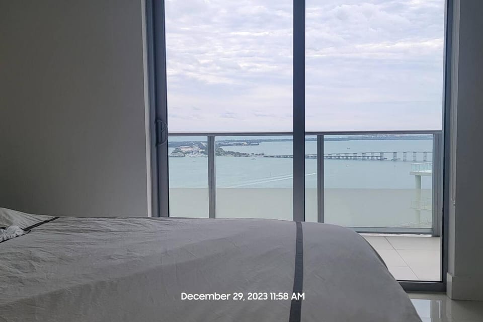 Bed, View (from property/room), Balcony/Terrace, Bedroom, Sea view