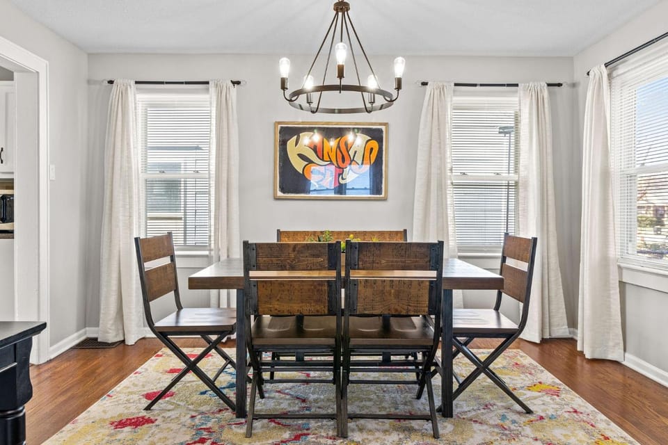Waldo Craftsman - Fenced yard Walkable to dining House in Kansas City