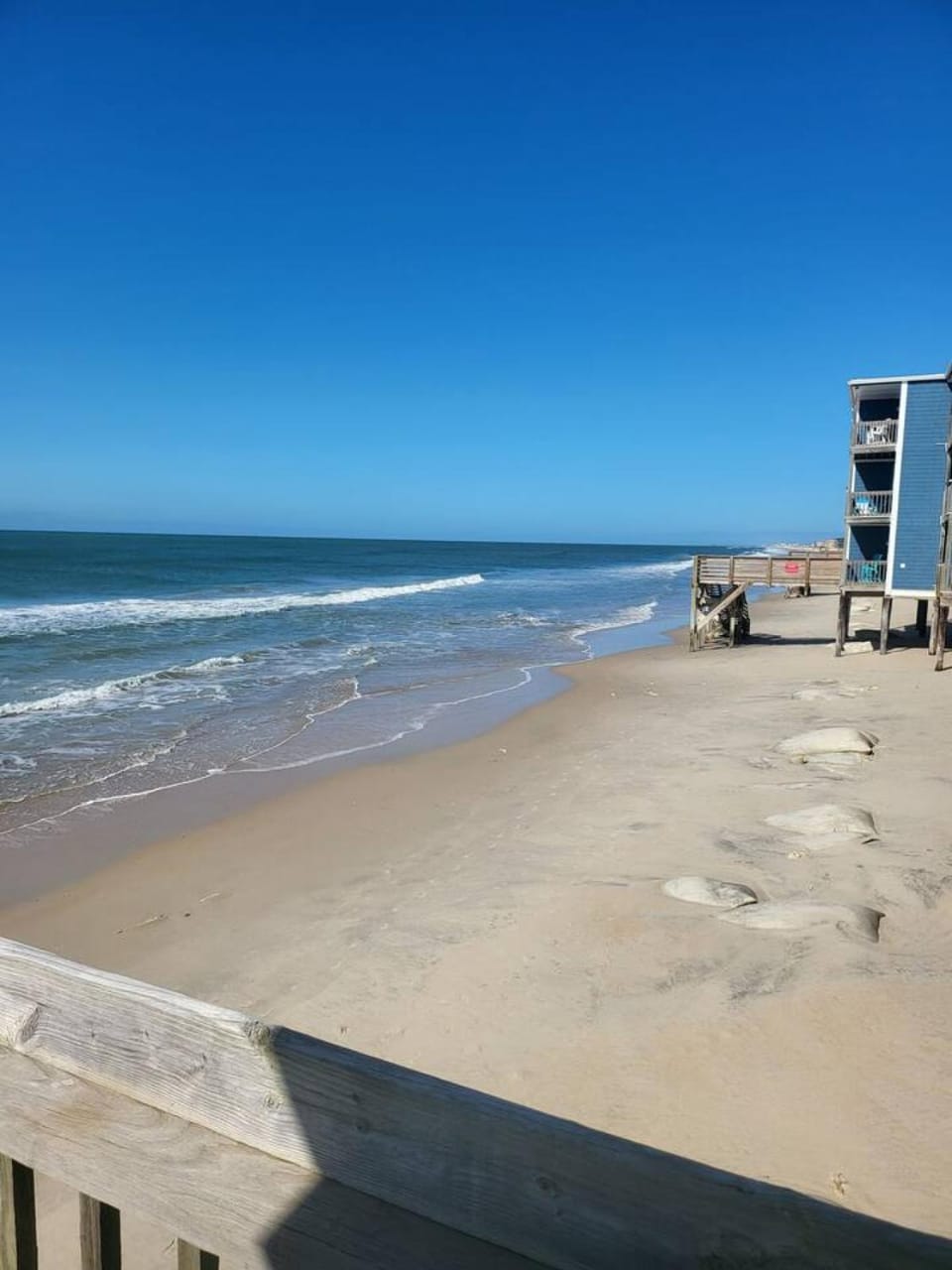 Shore To Please, 1st Floor Oceanfront Condo House in North Topsail Beach