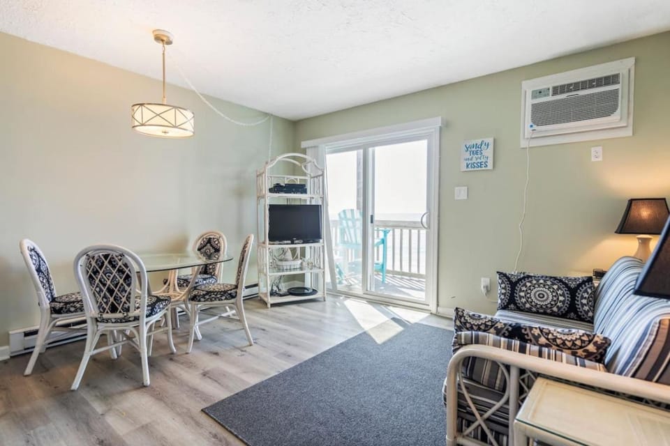 Ocean Front Jewel - North Topsail Beach House in North Topsail Beach