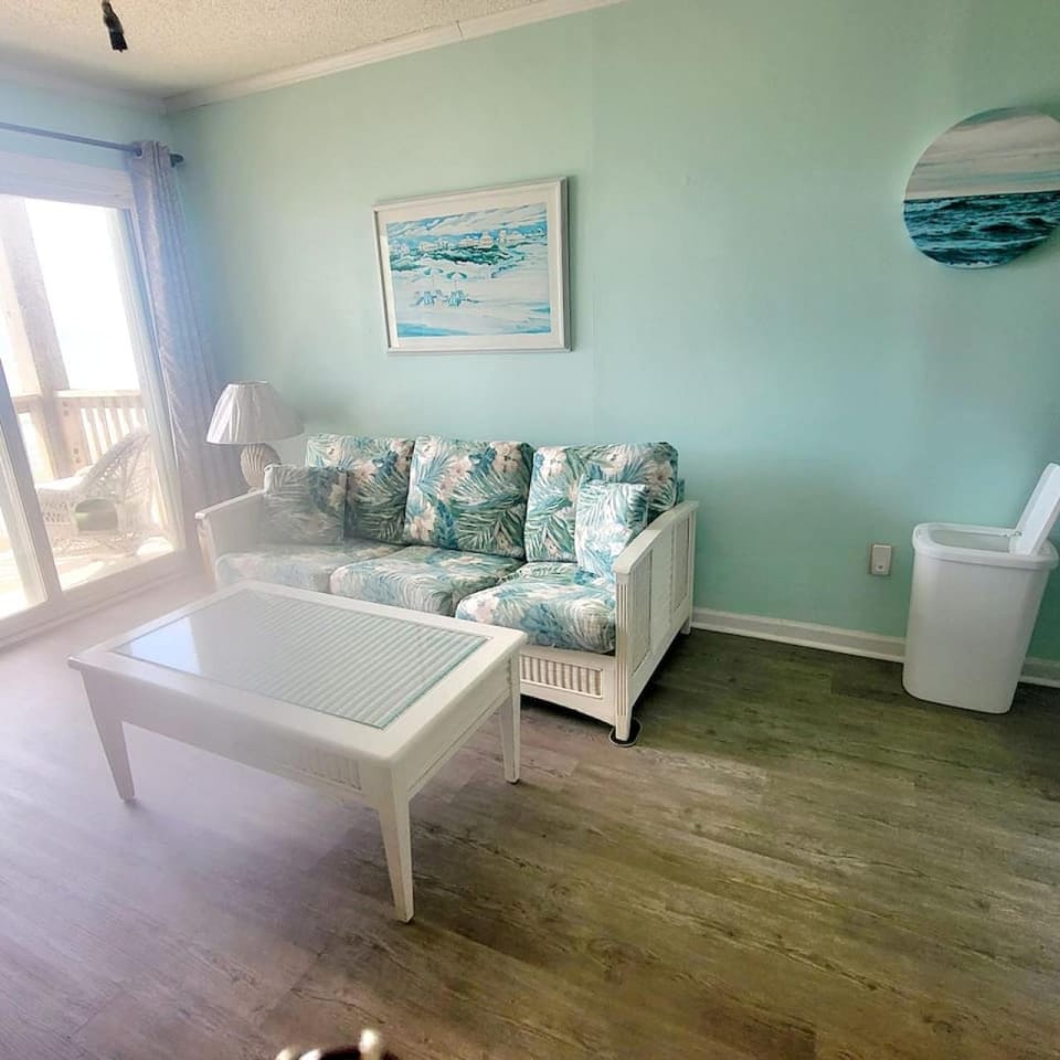 C the Sea at NTB, Relaxing Oceanfront 1 bedroom House in North Topsail Beach
