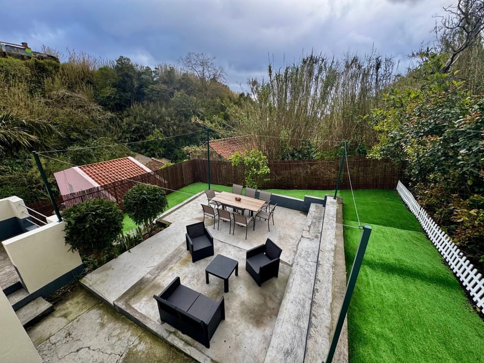 Azorean Stays T4 -Peaceful Countryside 4 Bed Room Close to Top Spots House in Azores District