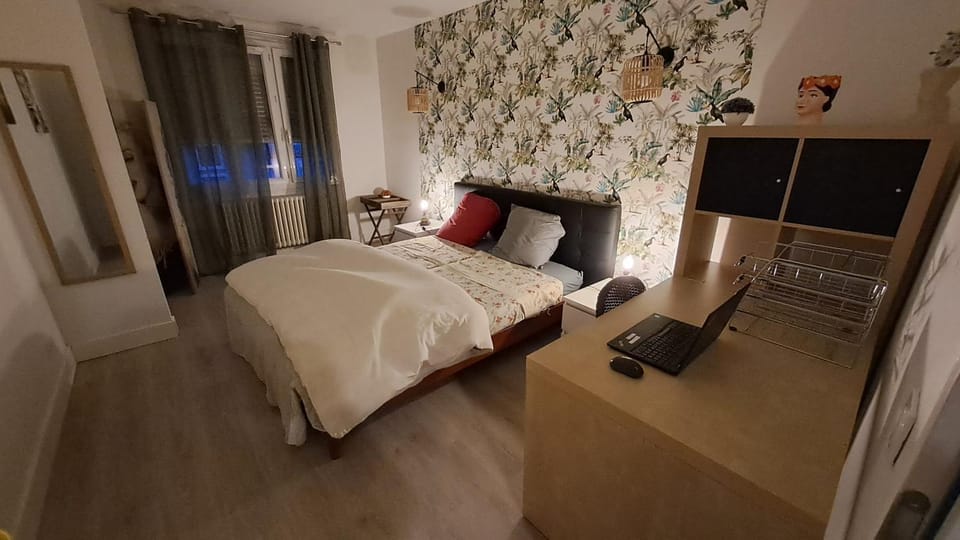 Bed, Bedroom