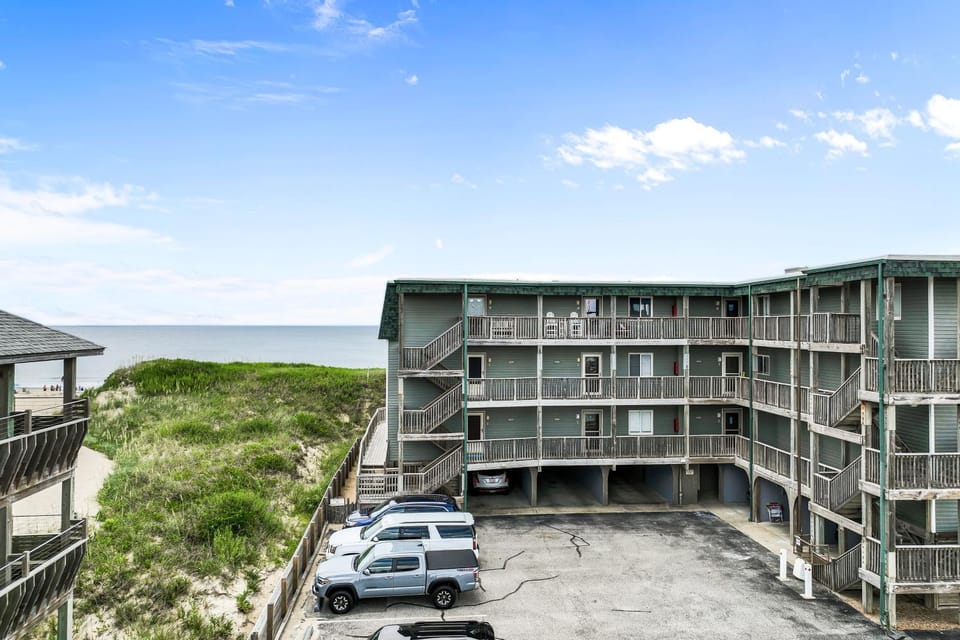 Sunrise Watch Village House in Kill Devil Hills