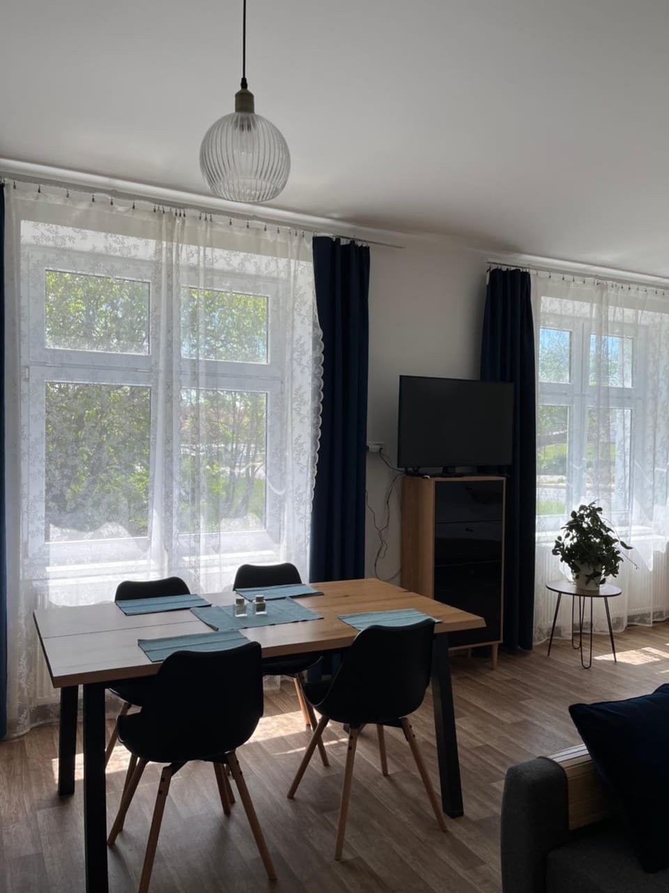 TV and multimedia, Dining area
