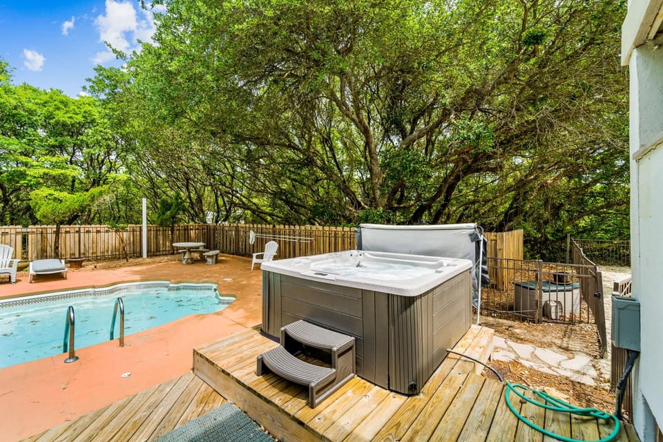 Ducks Nest aka Kelties Cove Village House in Southern Shores