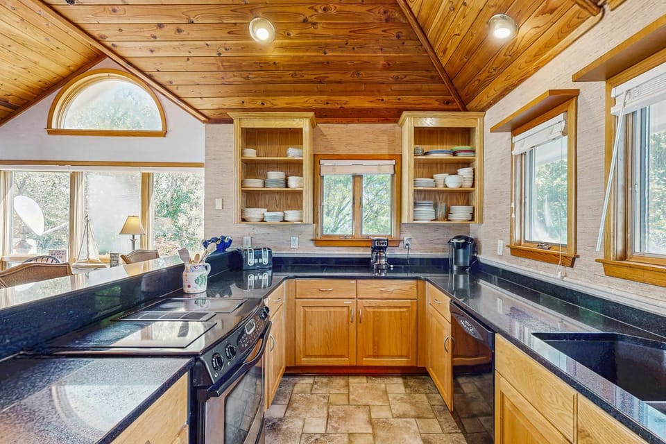 Ducks Nest aka Kelties Cove Village House in Southern Shores