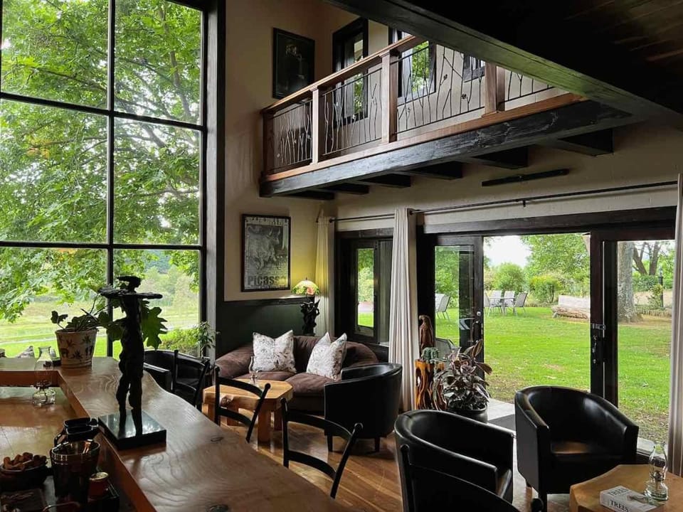 Spring, Day, Garden, View (from property/room), Living room, Lounge or bar, Seating area, Garden view