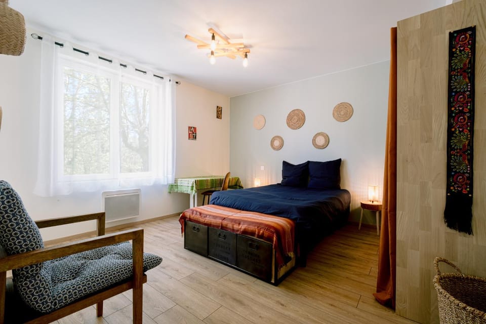 Bed, Bedroom