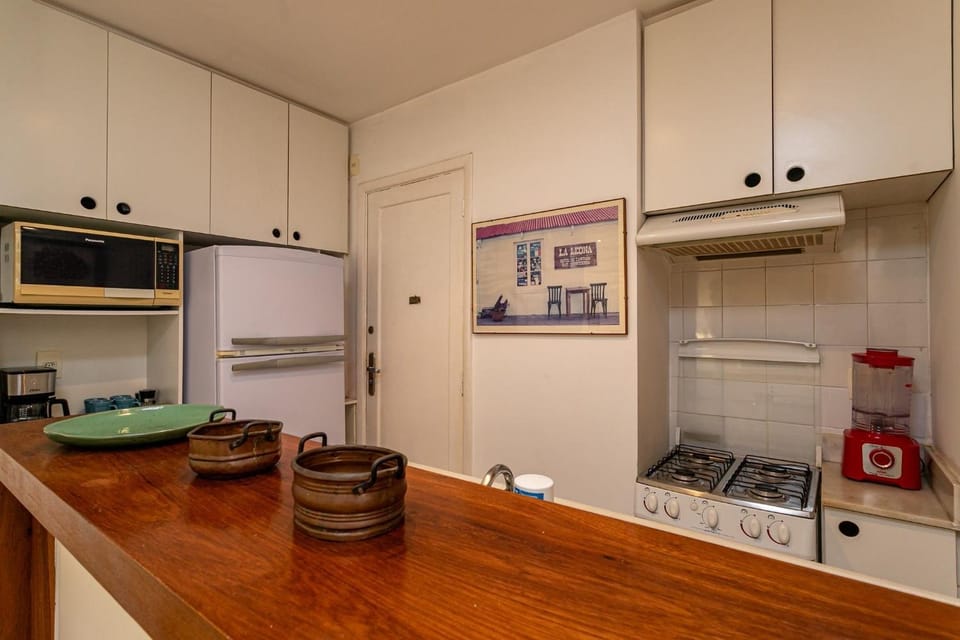 2BDRs 6min from Leblon Beach | APR 63/103 Apartment in Rio de Janeiro