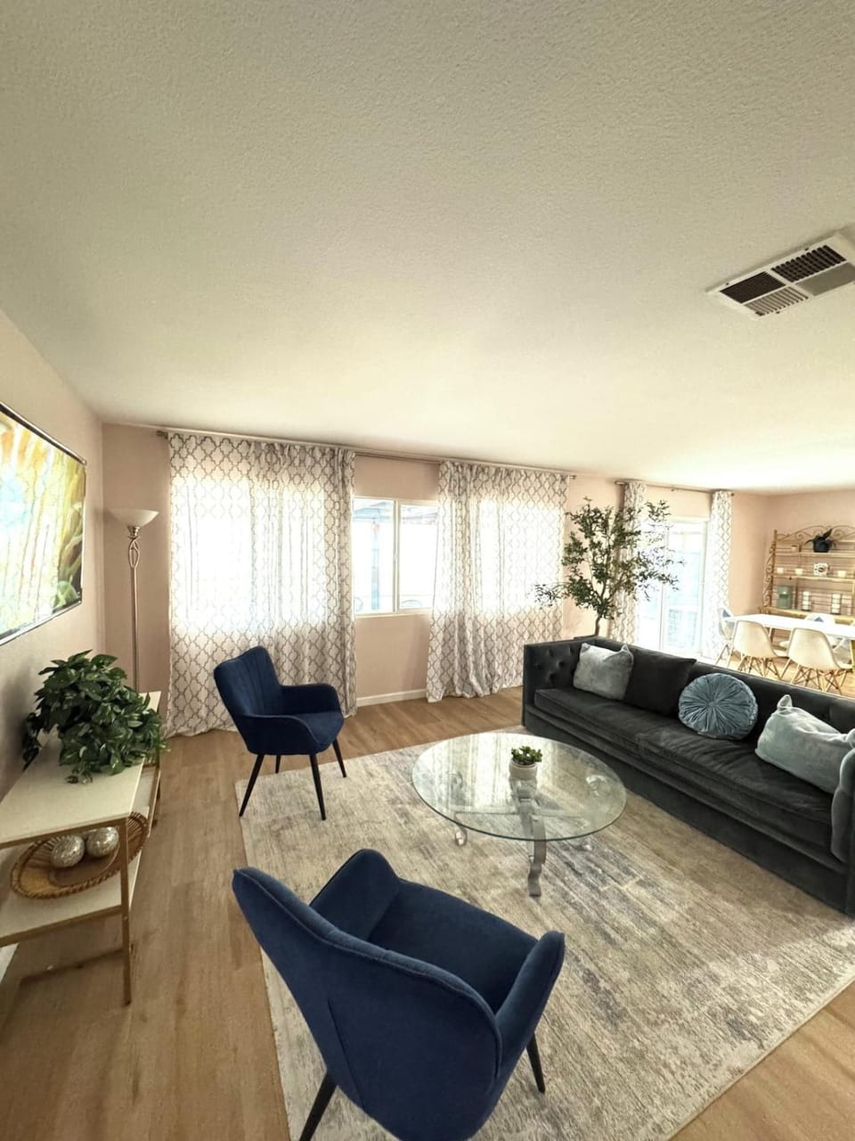 Beautiful 5-bedroom house with AC in Moreno Valley House in Moreno Valley