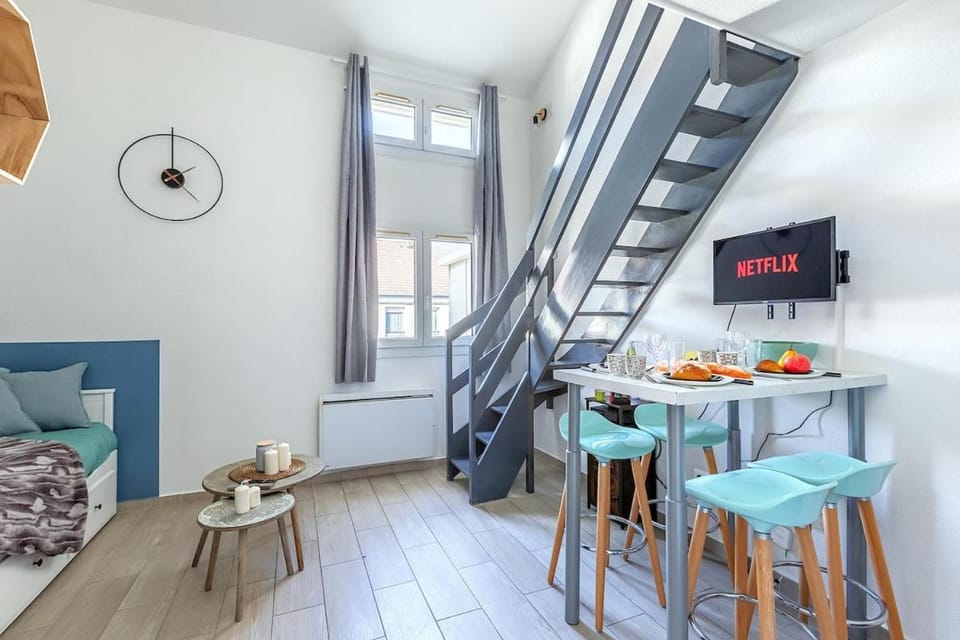 Duplex - 4 min Gare, 10 min Disneyland, Parking Apartment in Bussy-Saint-Georges