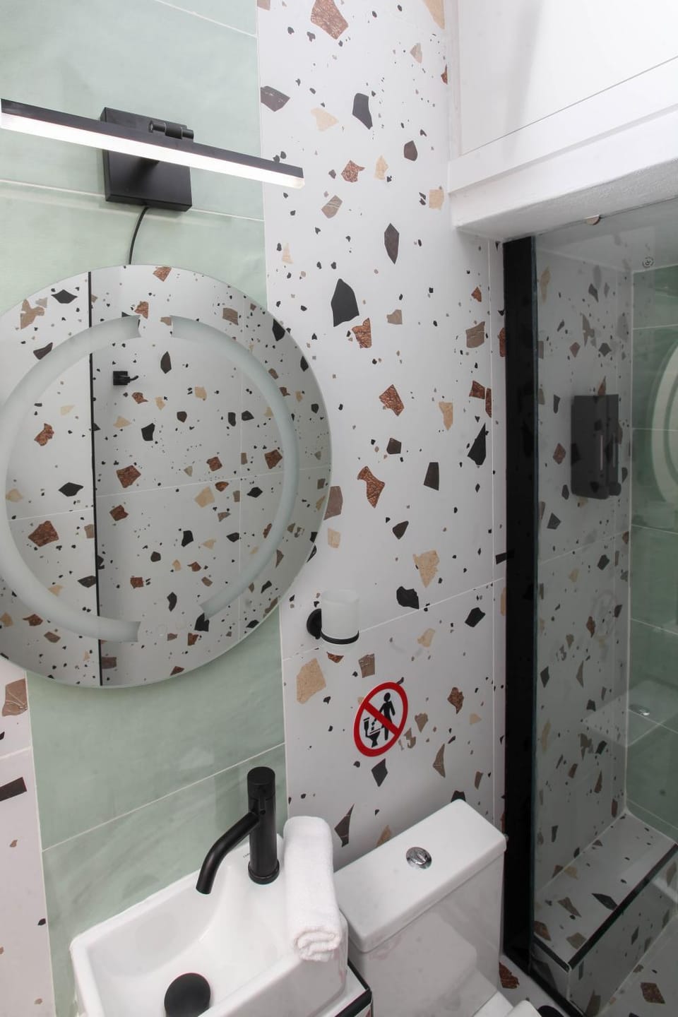 Los Ampeles Apartment in Thessaloniki