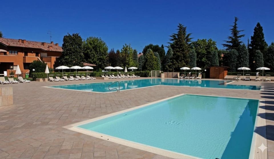 Appartamento Punta Grò, Sirmione - Lago di Garda Apartment in Sirmione
