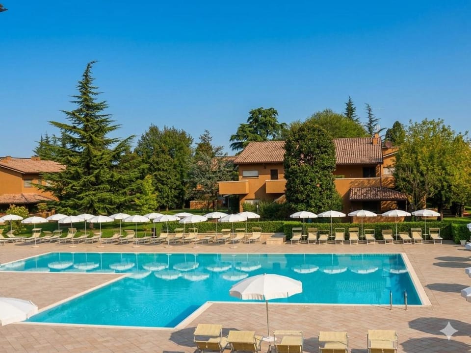 Appartamento Punta Grò, Sirmione - Lago di Garda Apartment in Sirmione