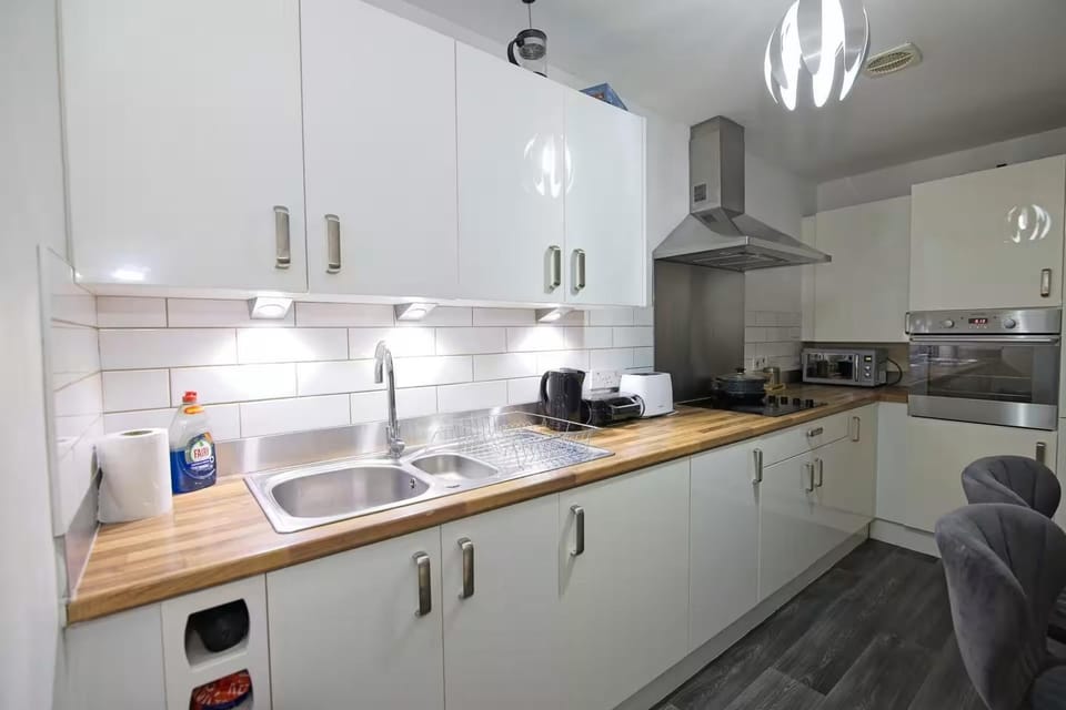 Coffee/tea facilities, Kitchen or kitchenette, dishwasher, minibar, oven, pet friendly, stove, toaster