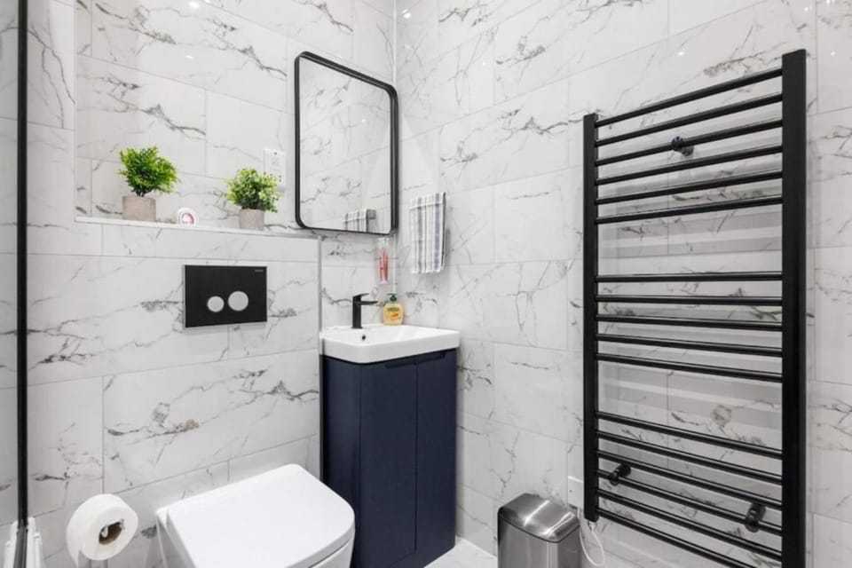 Toilet, Bathroom