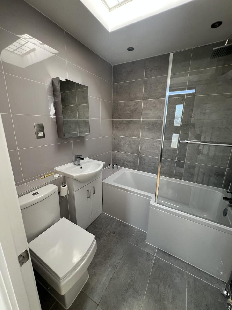 Modern Suite in Pimlico Victoria Apartment in City of Westminster