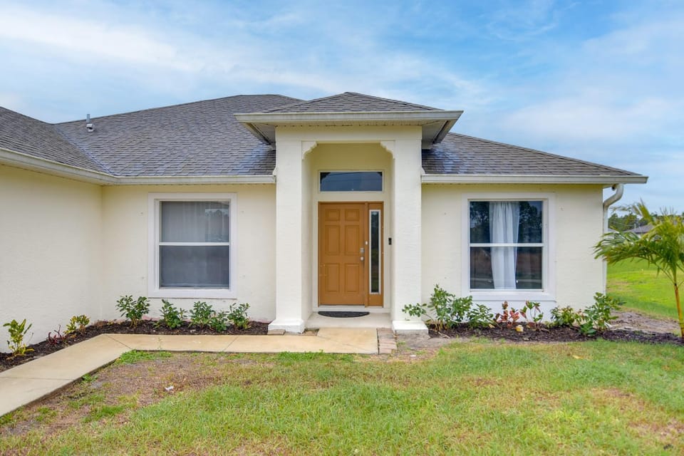 Lehigh Peace Retreat near Ft Myers! Pet-Friendly House in Lehigh Acres